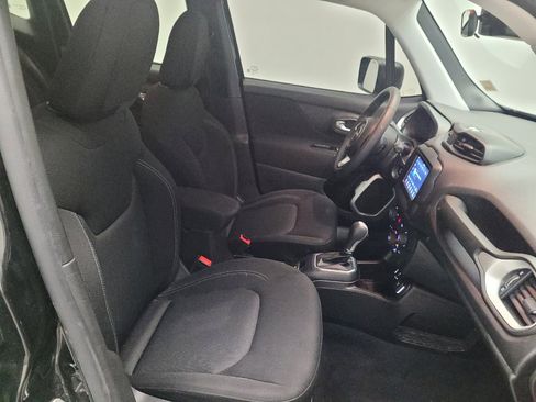 Used 2020 Jeep Renegade Sport image 21