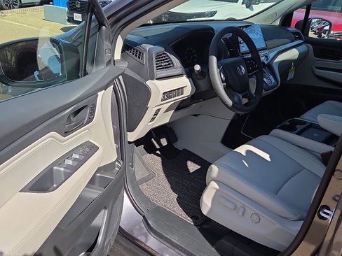 New 2026 Honda Odyssey EX-L image 10
