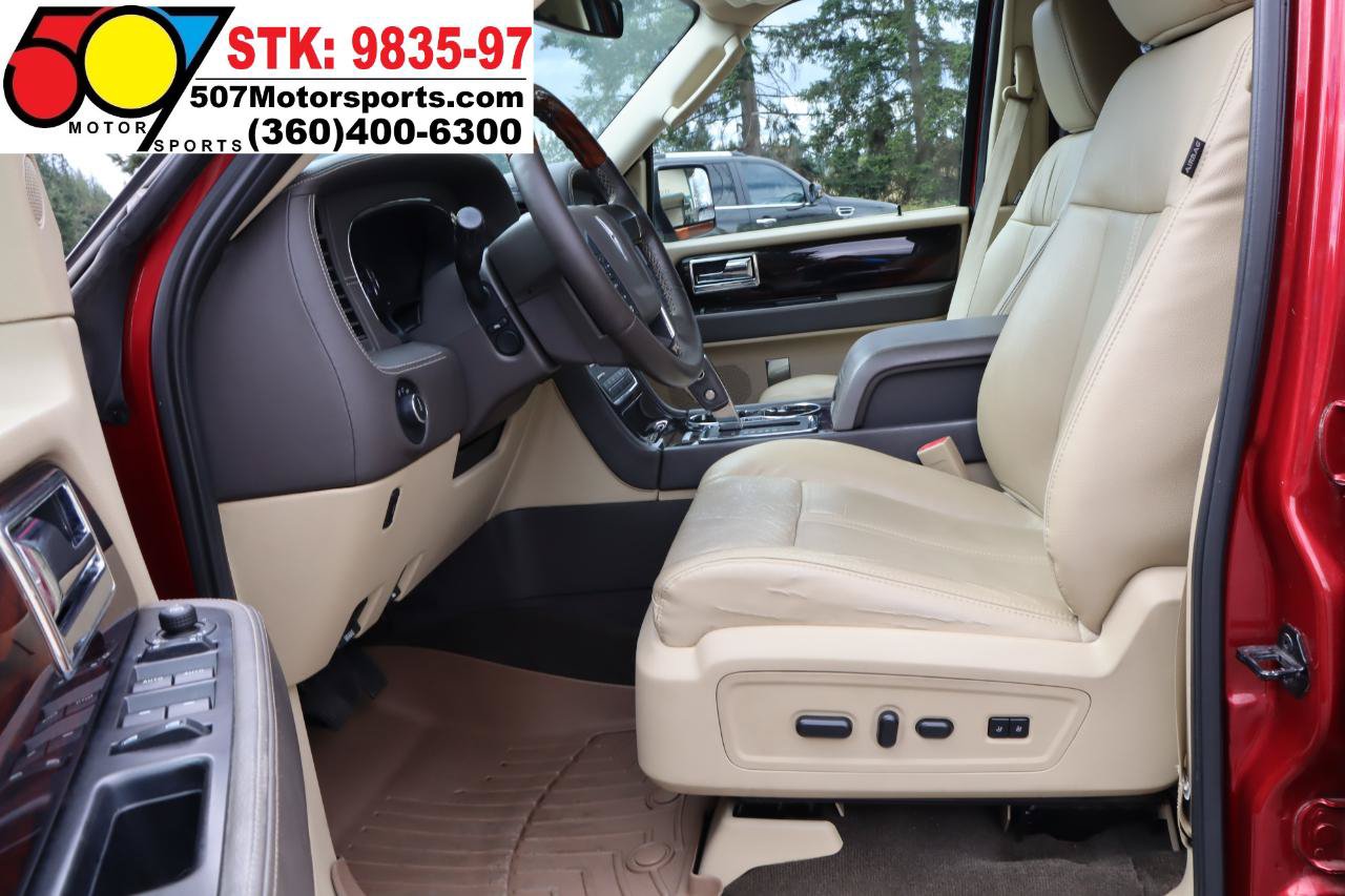 Used 2015 Lincoln Navigator 4WD w/ Equipment Group 101A Reserve image 13