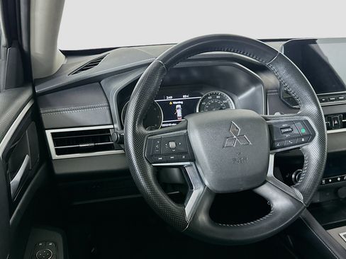 Used 2024 Mitsubishi Outlander SE AWD/4WD image 18