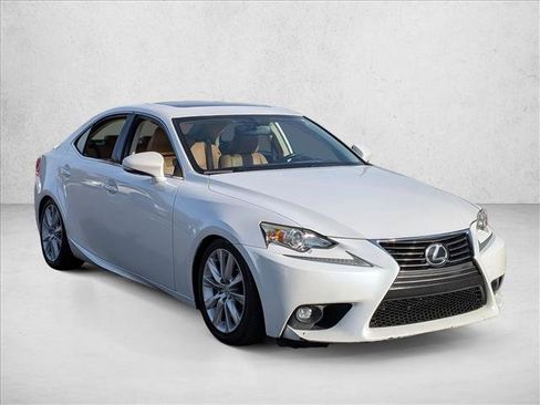 Used 2016 Lexus IS 200t image 3