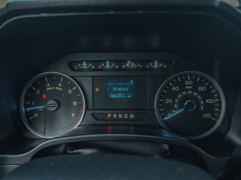 Used 2018 Ford F150 XLT image 5