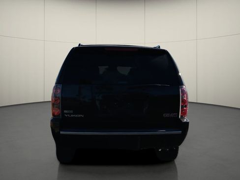 Used 2011 GMC Yukon Denali image 6
