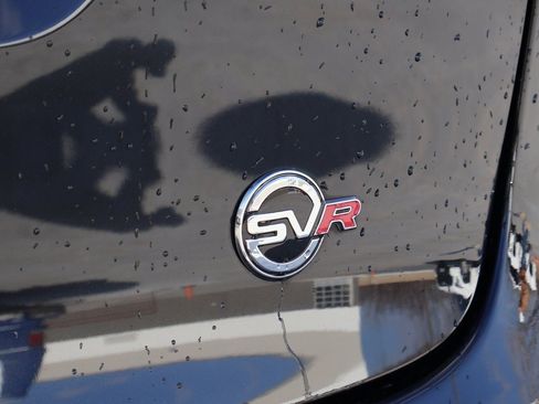 Used 2022 Jaguar F-PACE SVR image 8