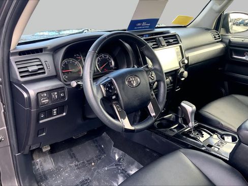 Used 2021 Toyota 4Runner TRD Off-Road Premium AWD/4WD image 31