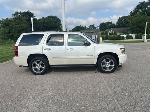 Used 2013 Chevrolet Tahoe LTZ AWD/4WD image 2