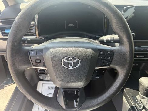 Used 2025 Toyota Camry LE FWD image 20