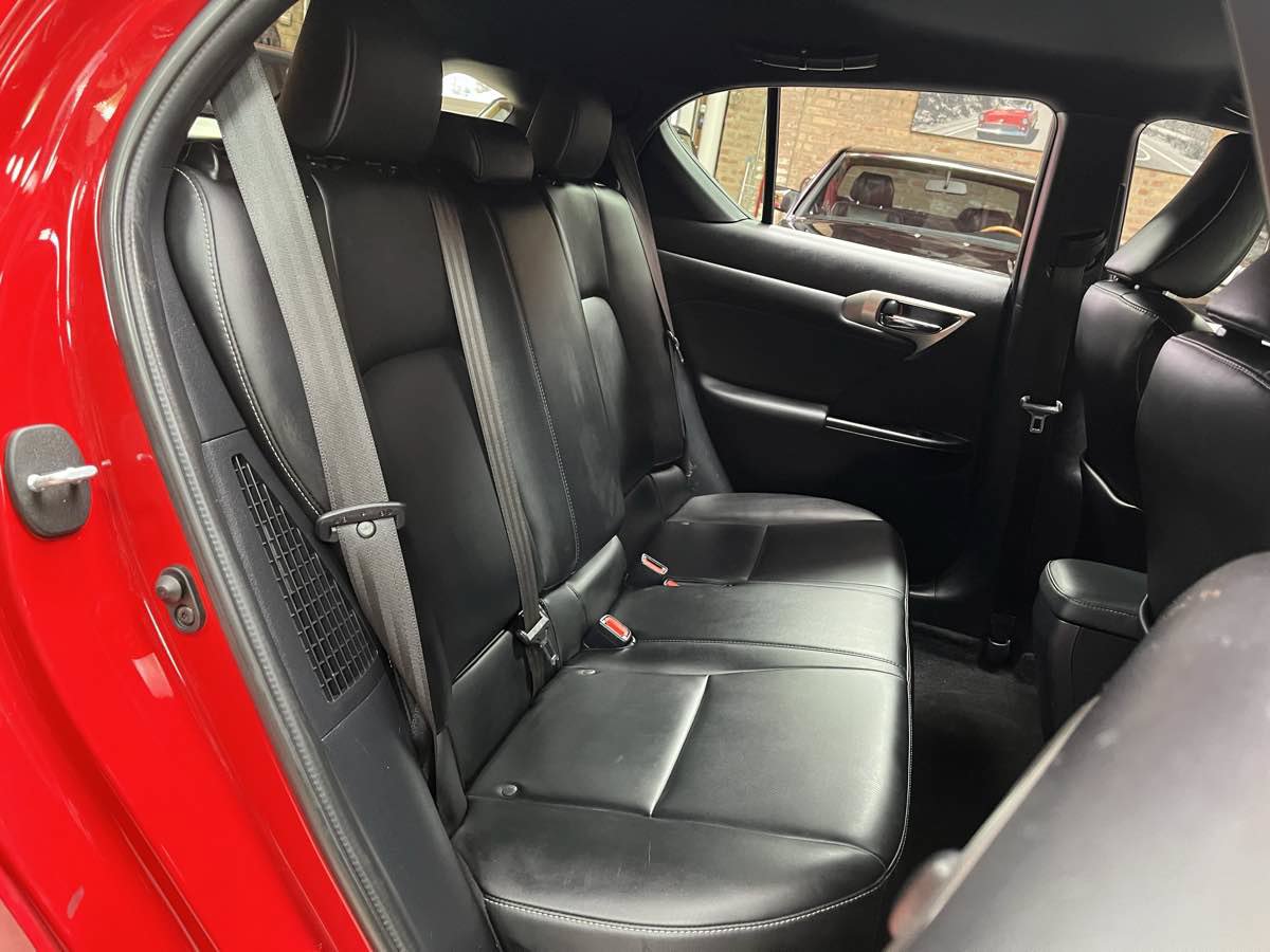Used 2017 Lexus CT 200h FWD image 22