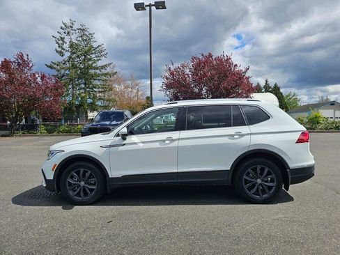 Used 2022 Volkswagen Tiguan SE AWD/4WD image 4