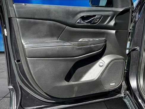 Used 2018 GMC Acadia SLT image 21