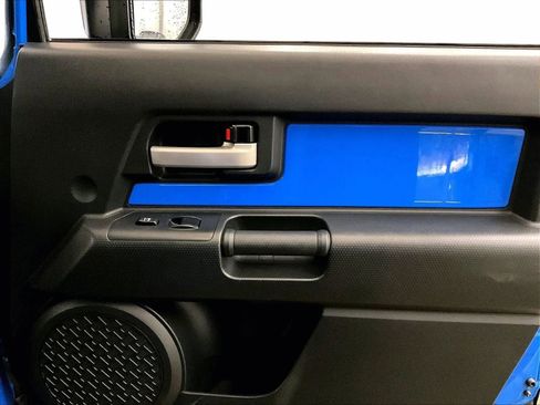 Used 2007 Toyota FJ Cruiser 4WD image 23