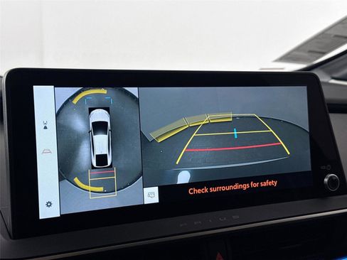 Certified 2024 Toyota Prius Limited image 25