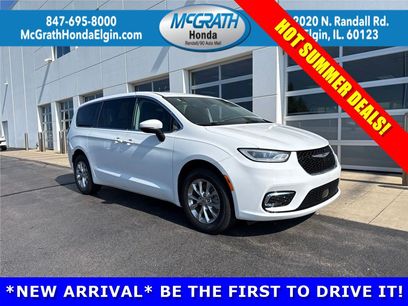 Used 2023 Chrysler Pacifica Touring-L