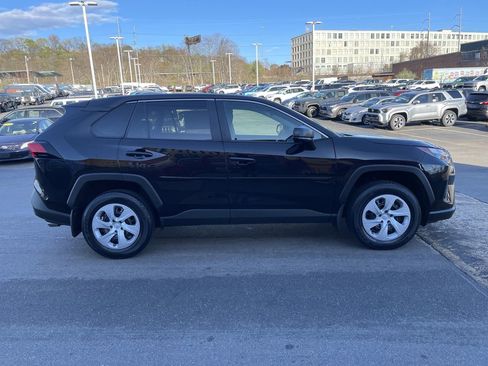 Used 2024 Toyota RAV4 LE AWD/4WD image 7