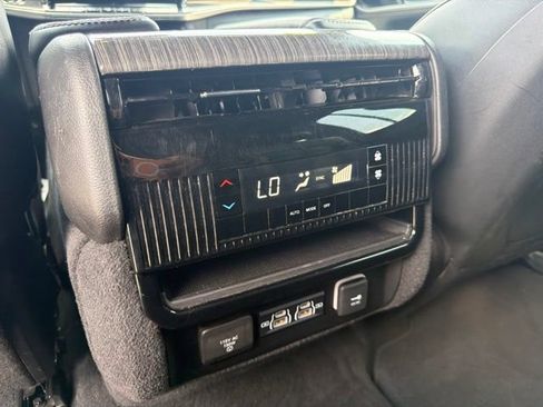 Used 2022 Jeep Wagoneer Series II AWD/4WD image 19