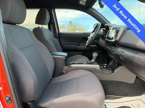 Used 2018 Toyota Tacoma TRD Off-Road image 25
