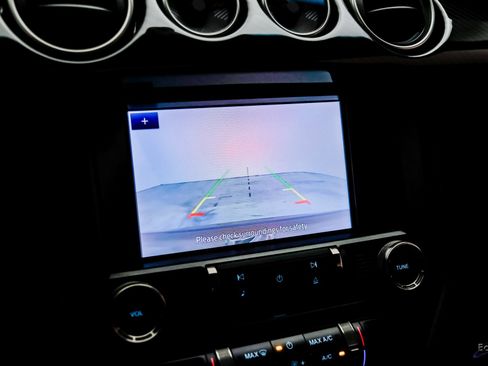 Used 2020 Ford Mustang Shelby GT500 w/ Carbon Fiber Track Pack image 71