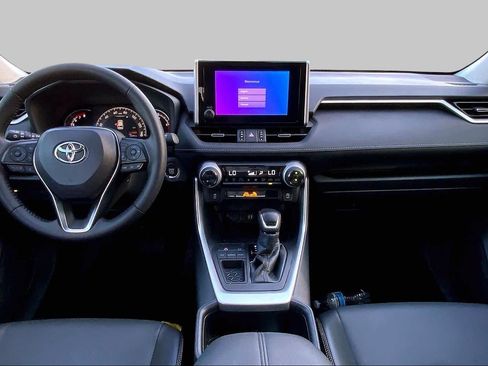 Used 2025 Toyota RAV4 XLE Premium FWD image 16