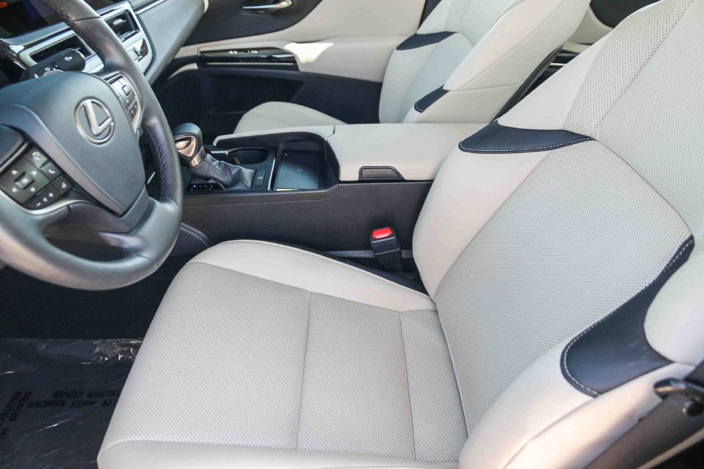 Certified 2025 Lexus ES 350 w/ Premium Package FWD image 19