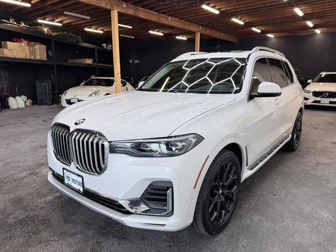 Used 2020 BMW X7 xDrive40i w/ Premium Package AWD/4WD image 5