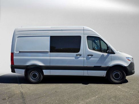 Used 2026 Mercedes-Benz Sprinter 2500 image 2