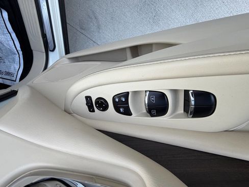 Used 2019 Nissan Murano Platinum image 12