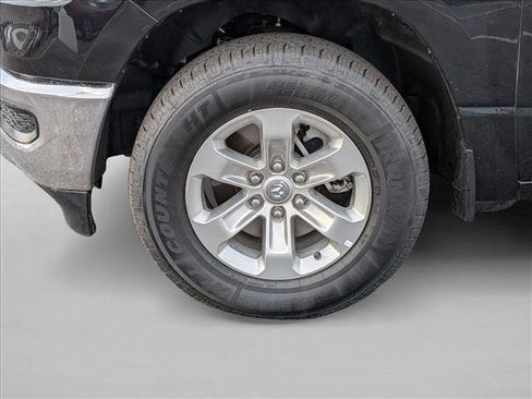 Used 2024 RAM 1500 Laramie image 9