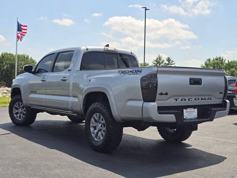 Used 2019 Toyota Tacoma SR5 AWD/4WD image 6