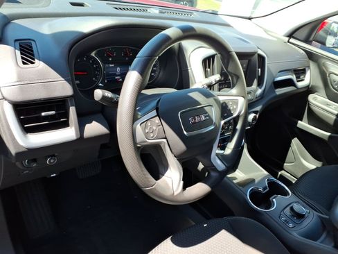 Used 2023 GMC Terrain SLE w/ Driver Convenience Package FWD image 8