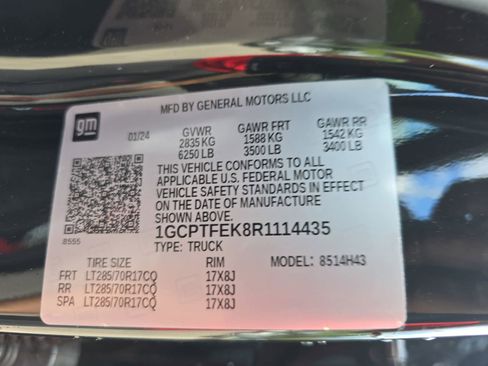 Used 2024 Chevrolet Colorado ZR2 w/ Technology Package image 34