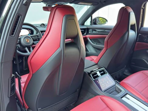 Used 2025 Porsche Panamera 4 E-Hybrid AWD/4WD image 39