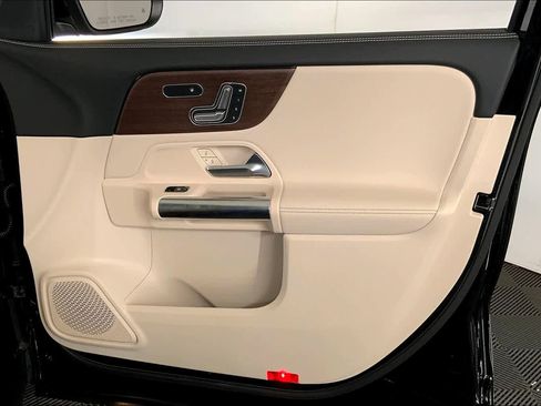 Used 2021 Mercedes-Benz GLA 250 4MATIC image 23