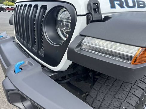 Used 2022 Jeep Wrangler Unlimited Rubicon 4xe w/ Cold Weather Group AWD/4WD image 17