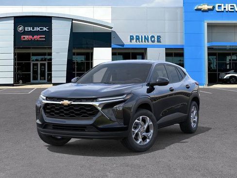 New 2026 Chevrolet Trax LS image 6