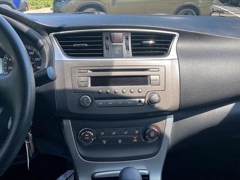 Used 2014 Nissan Sentra SR FWD image 6