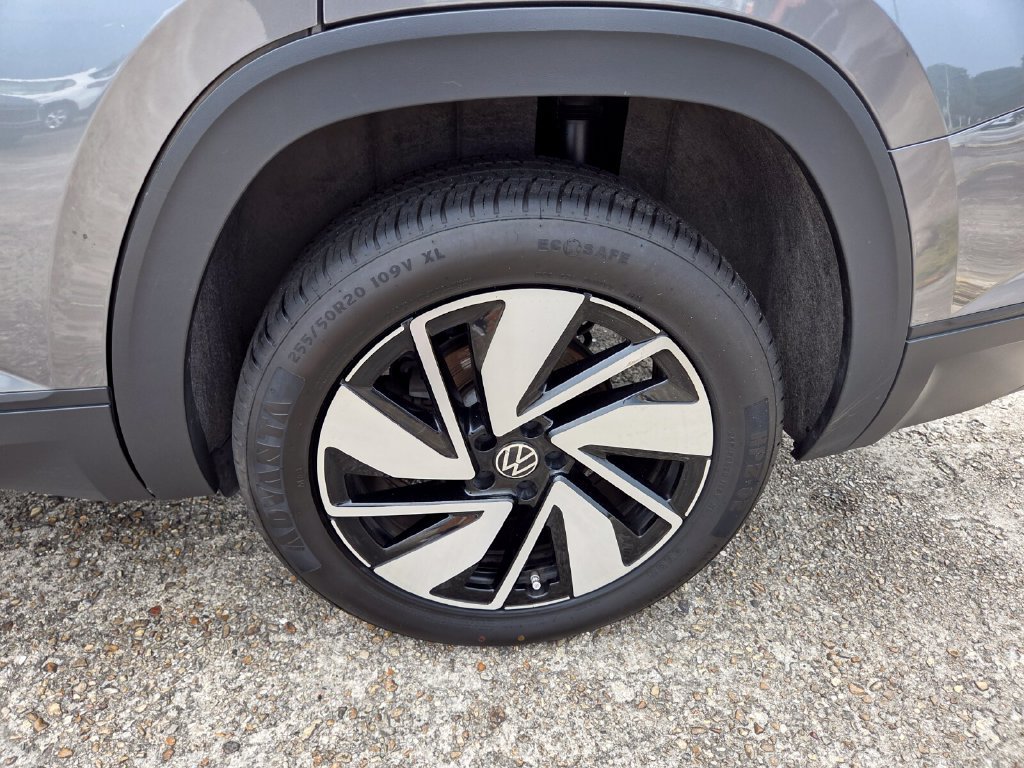 Used 2025 Volkswagen Atlas SE AWD/4WD image 25