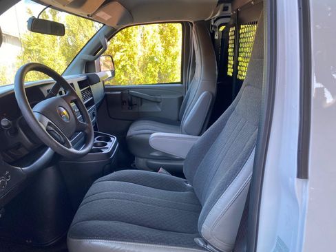 Used 2025 Chevrolet Express 2500 w/ Driver Convenience Package RWD image 25