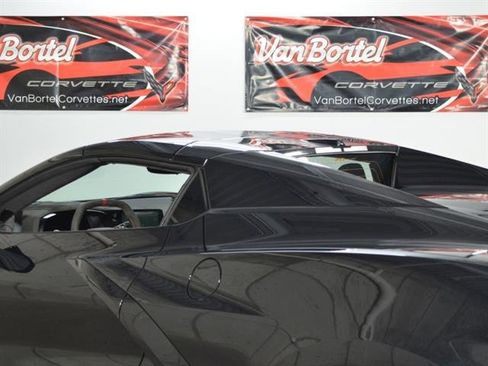 Used 2023 Chevrolet Corvette Stingray Premium Conv w/ Z51 Performance Package image 5