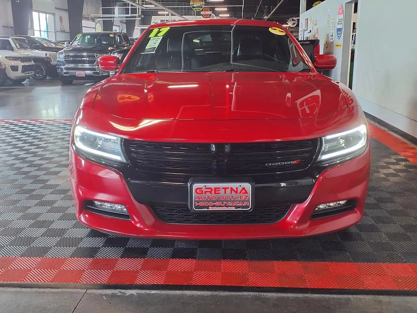 Used 2017 Dodge Charger SXT w/ AWD Plus Group image 3