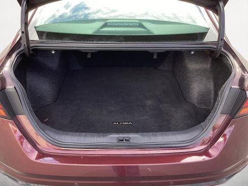 Used 2024 Nissan Altima 2.5 SV image 14