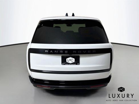 Used 2024 Land Rover Range Rover SE AWD/4WD image 7