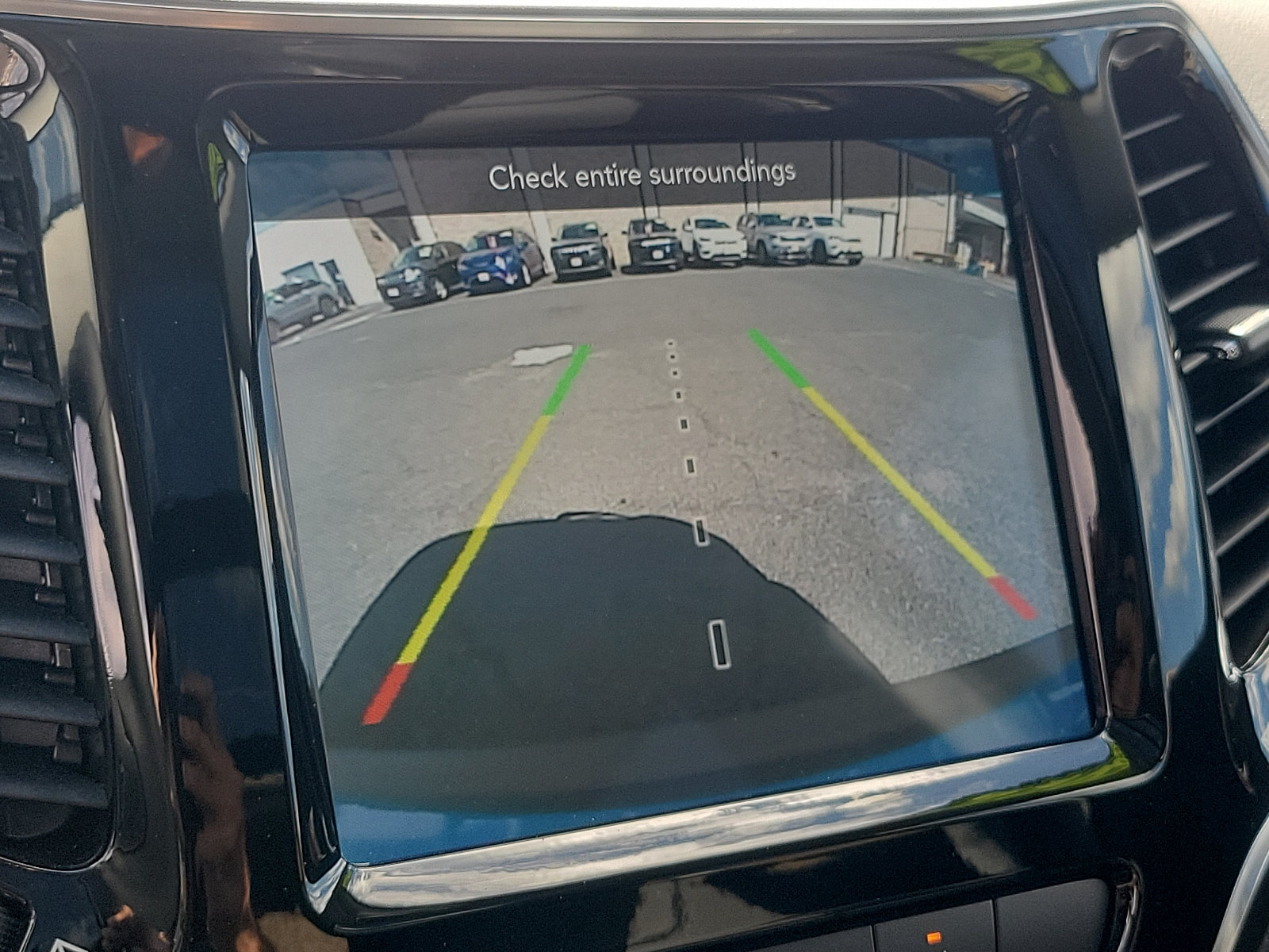 Used 2022 Jeep Cherokee Limited AWD/4WD image 18