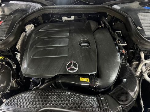 Used 2021 Mercedes-Benz GLC 300 4MATIC image 31