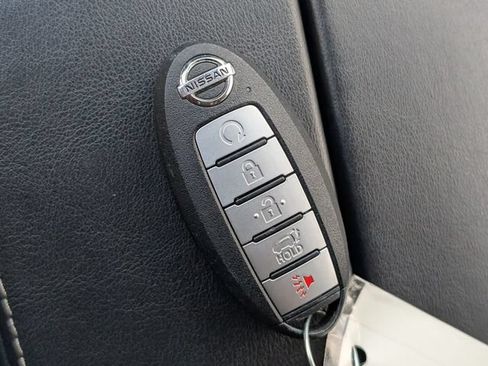 Used 2021 Nissan Rogue SV w/ Premium Package FWD image 30