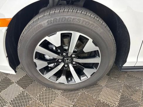 Certified 2026 Honda Odyssey EX-L image 35
