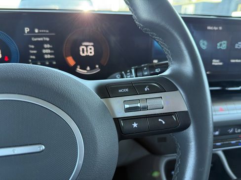 Used 2025 Hyundai Kona SEL image 18