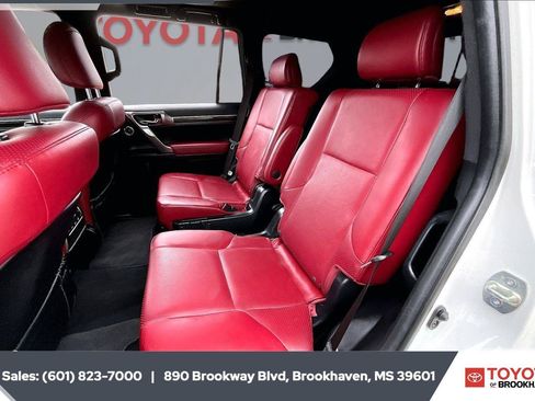 Used 2023 Lexus GX 460 Luxury w/ Sport Design Package AWD/4WD image 21