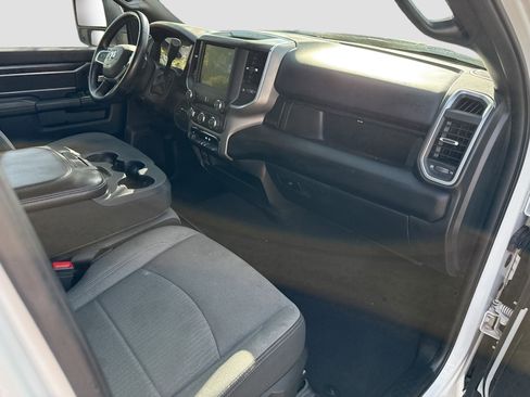 Used 2024 RAM 3500 Big Horn image 13