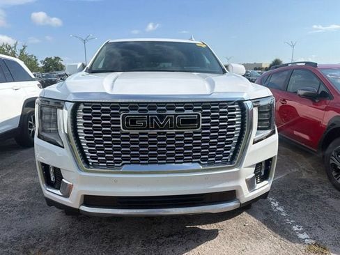 Used 2023 GMC Yukon Denali RWD image 2