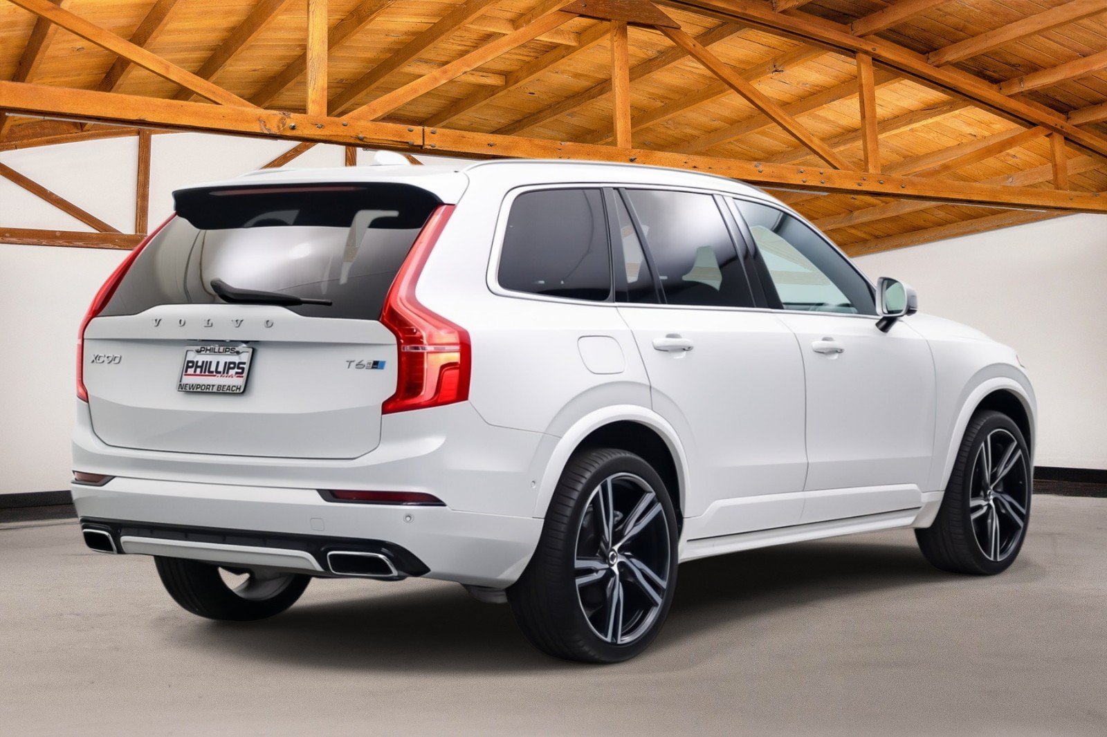 Used 2017 Volvo XC90 T6 R-Design w/ Vision Package AWD/4WD image 5